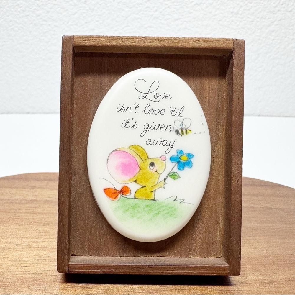 Vintage 80s Hallmark Little Gallery Mouse Mini Walnut Ceramic Plaque M2